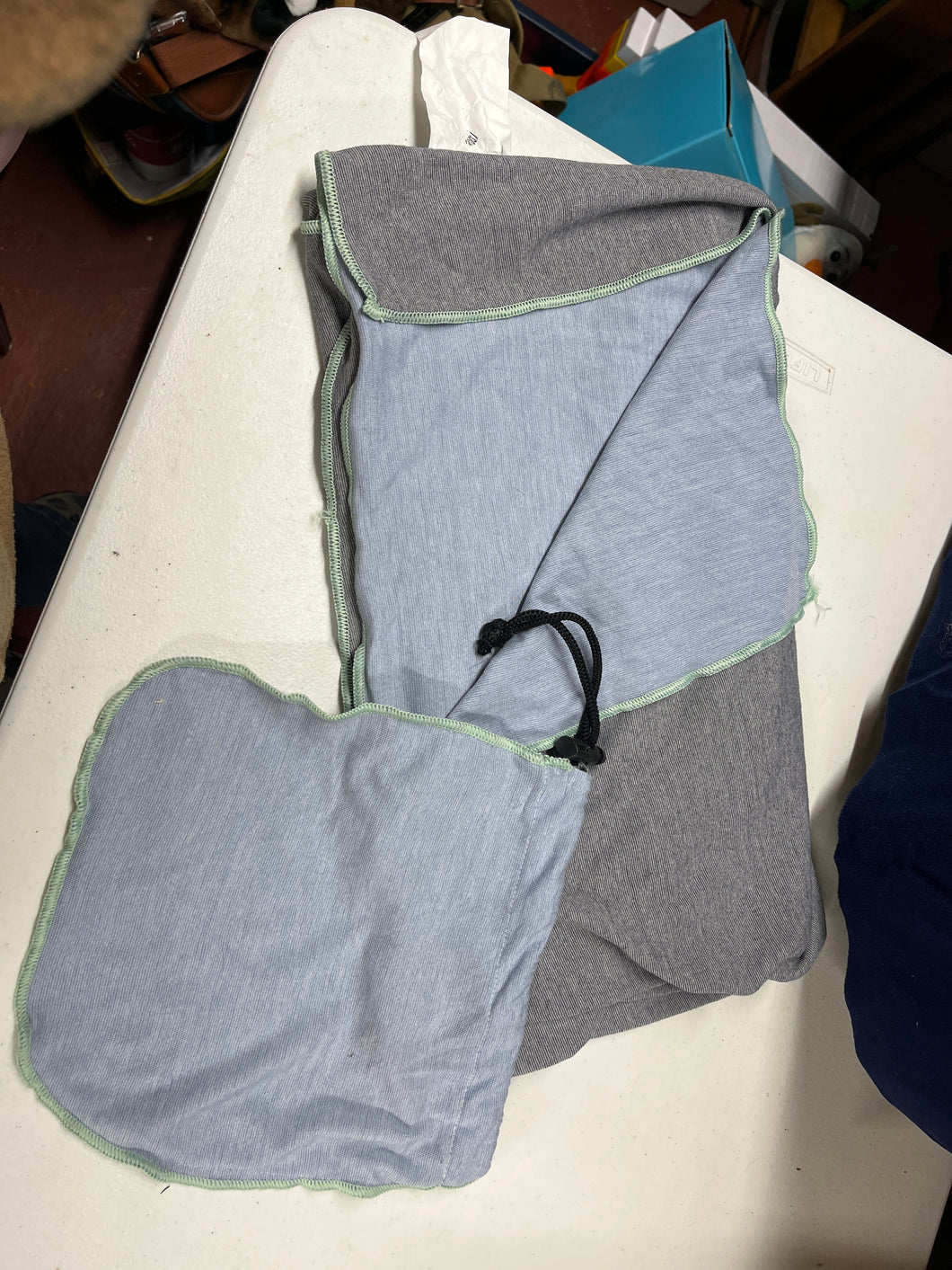 ReversibleNursingBlanket w Bag