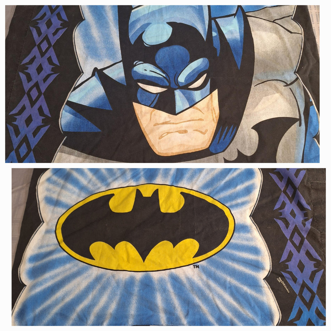 BATMAN STANDARD PILLOWCA SOME FADING ON BLACK