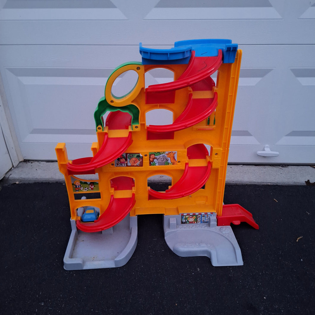 FISHER PRICE LITTLE PEOP RACETRACK