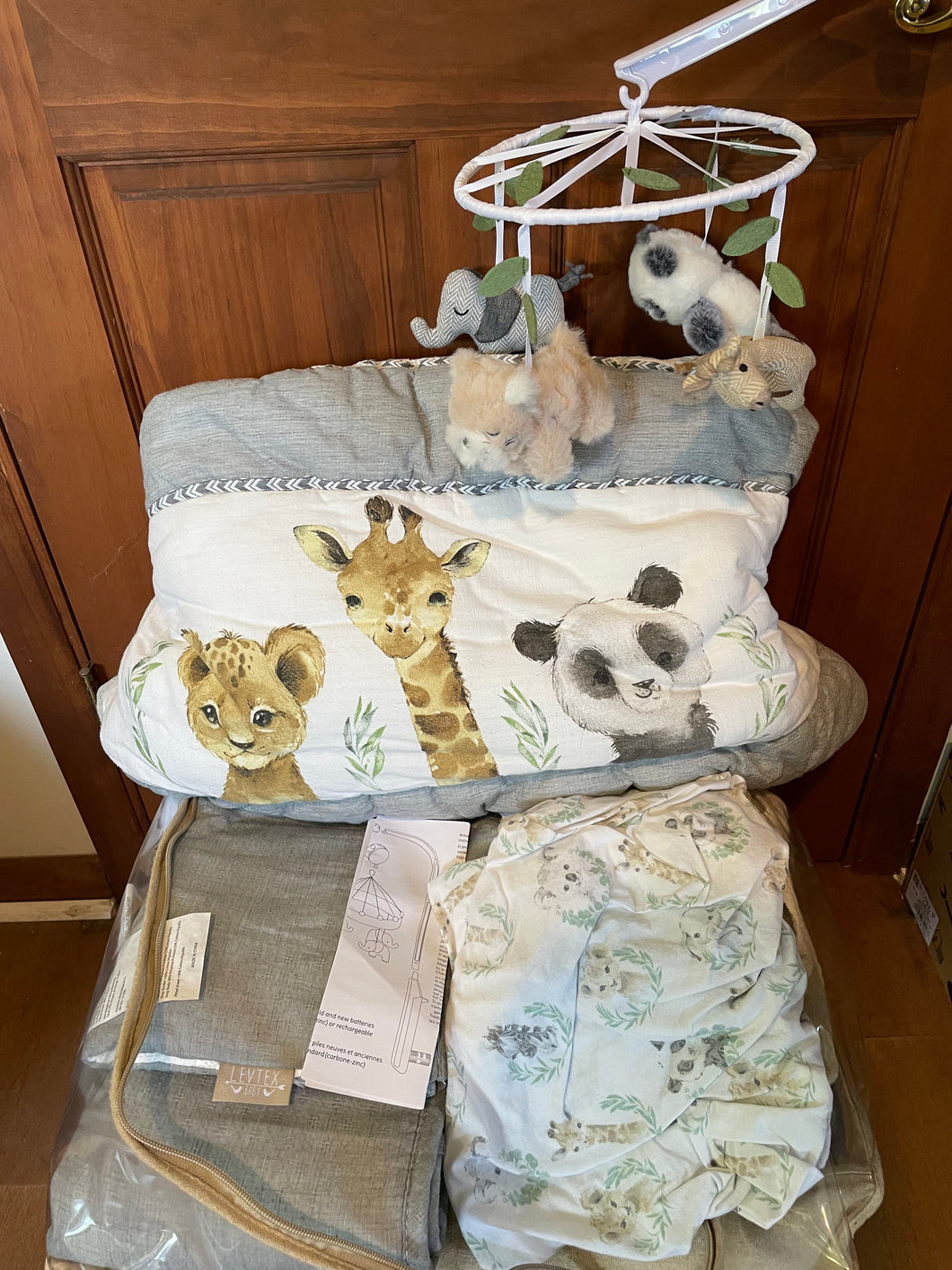 Levtex Mozambique Set 6 Pc Set (Retail $169)