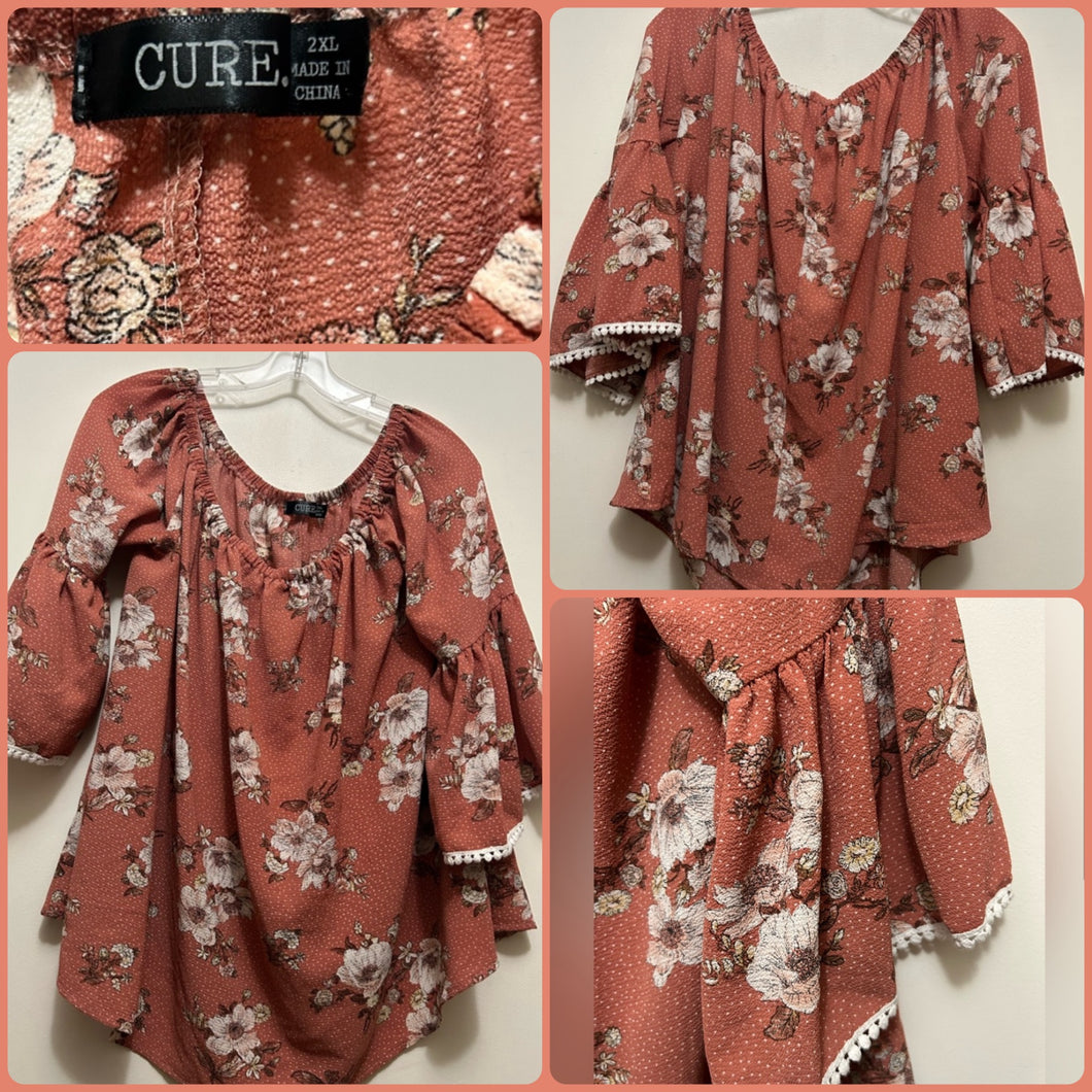 CURE floral polka dot blouse big sleeves - size 2X