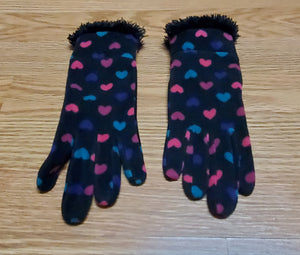winter gloves hearts