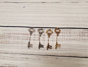 4 avon hat pins silver/gold - keys
