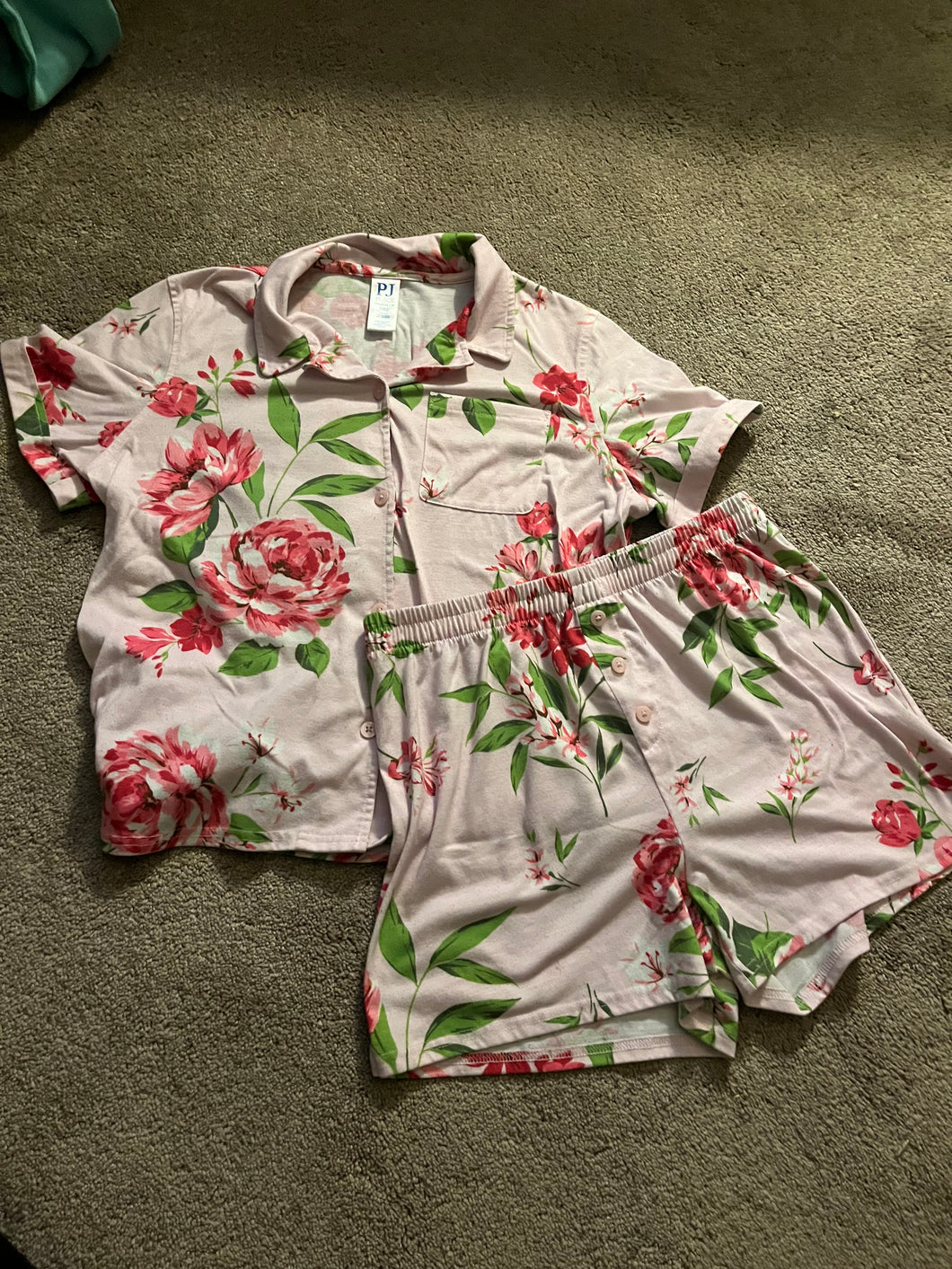 PJ Place floral set - size 16