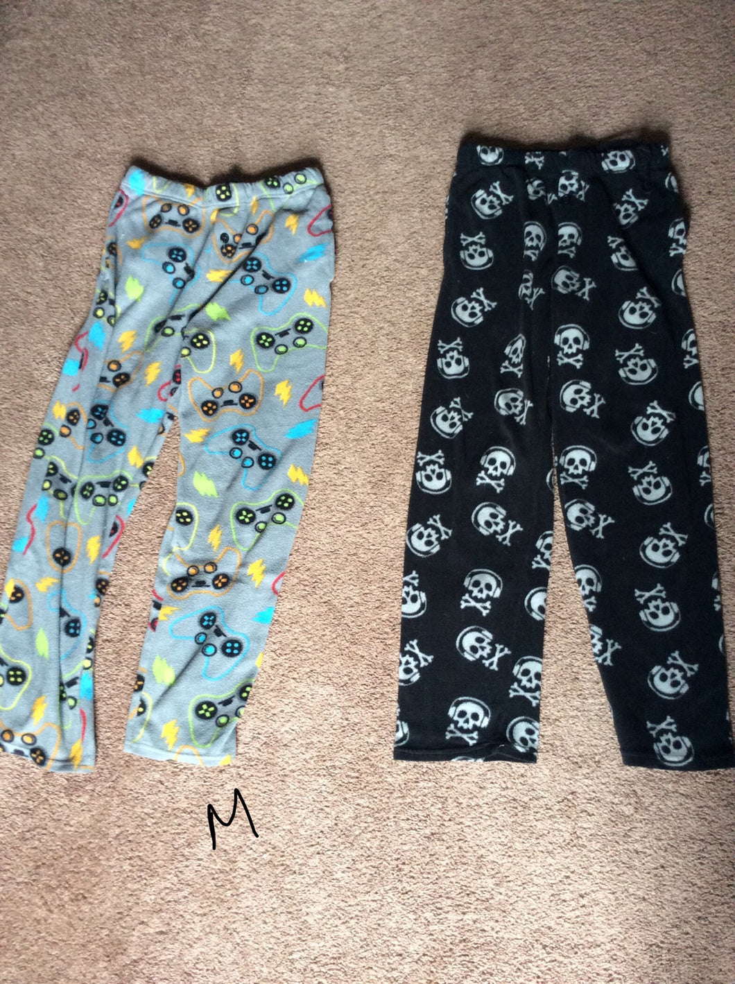 2 fleece pants gaming & Skulls - size Medium