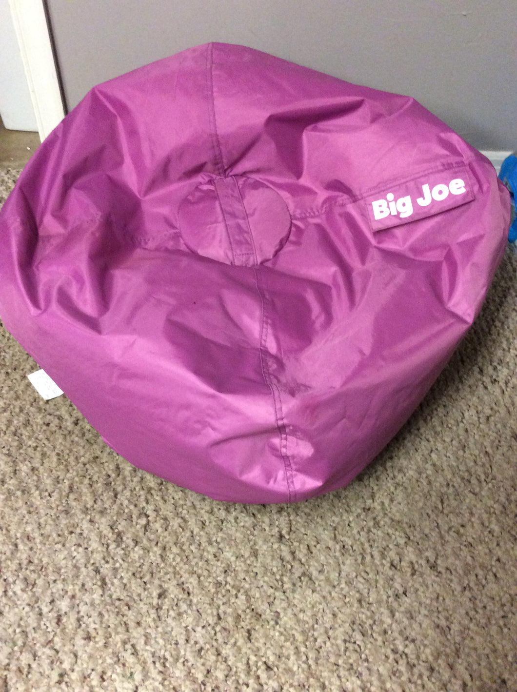 Pink beanbag chair - size Twin