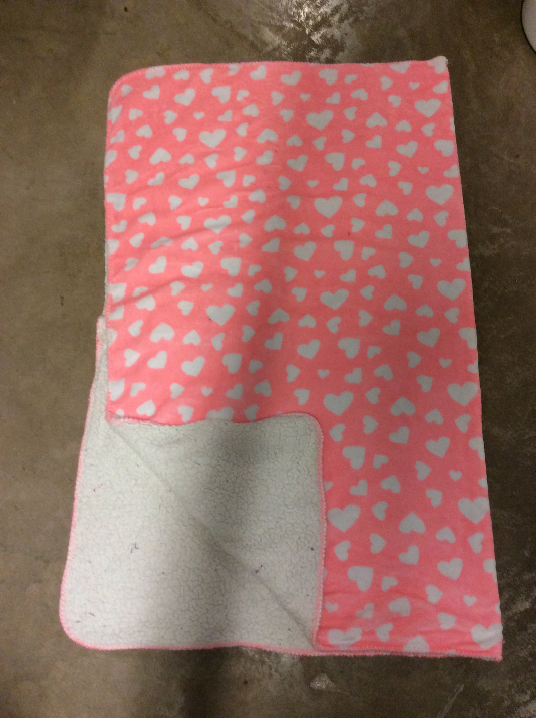 Pink fuzzy blanket with Hearts - size Twin