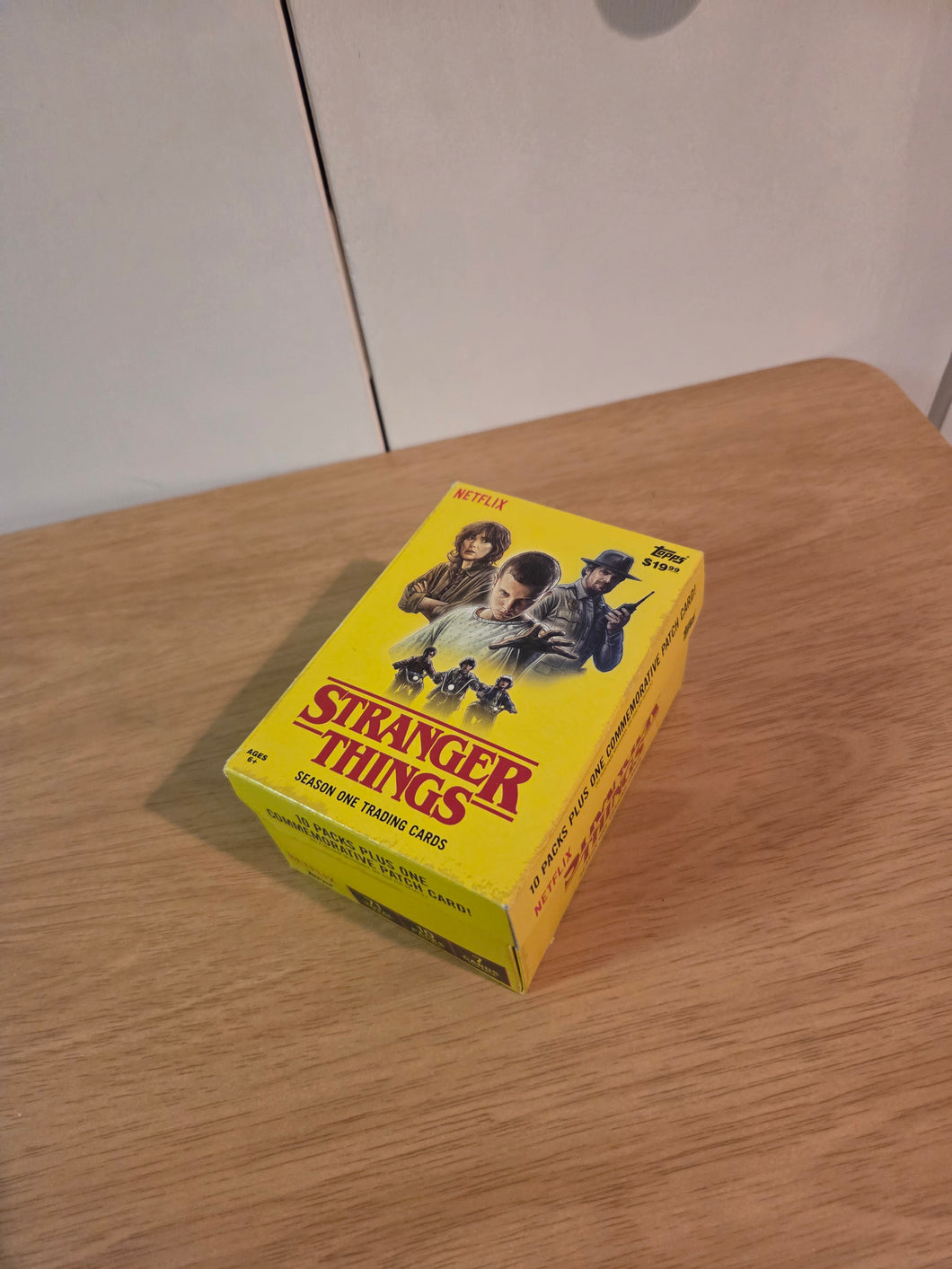 Stranger things trading Cards With box