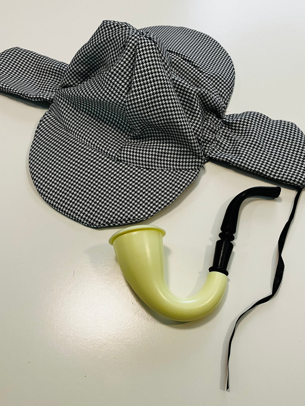 SHERLOCK/ 'ENOLA HOLMES' KIDS' SIZE HAT/ PIPE