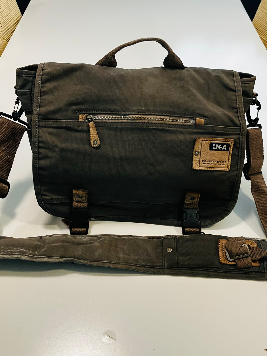 CANVAS MESSENGER BAG GREEN/ UK ARMY SURPLUS