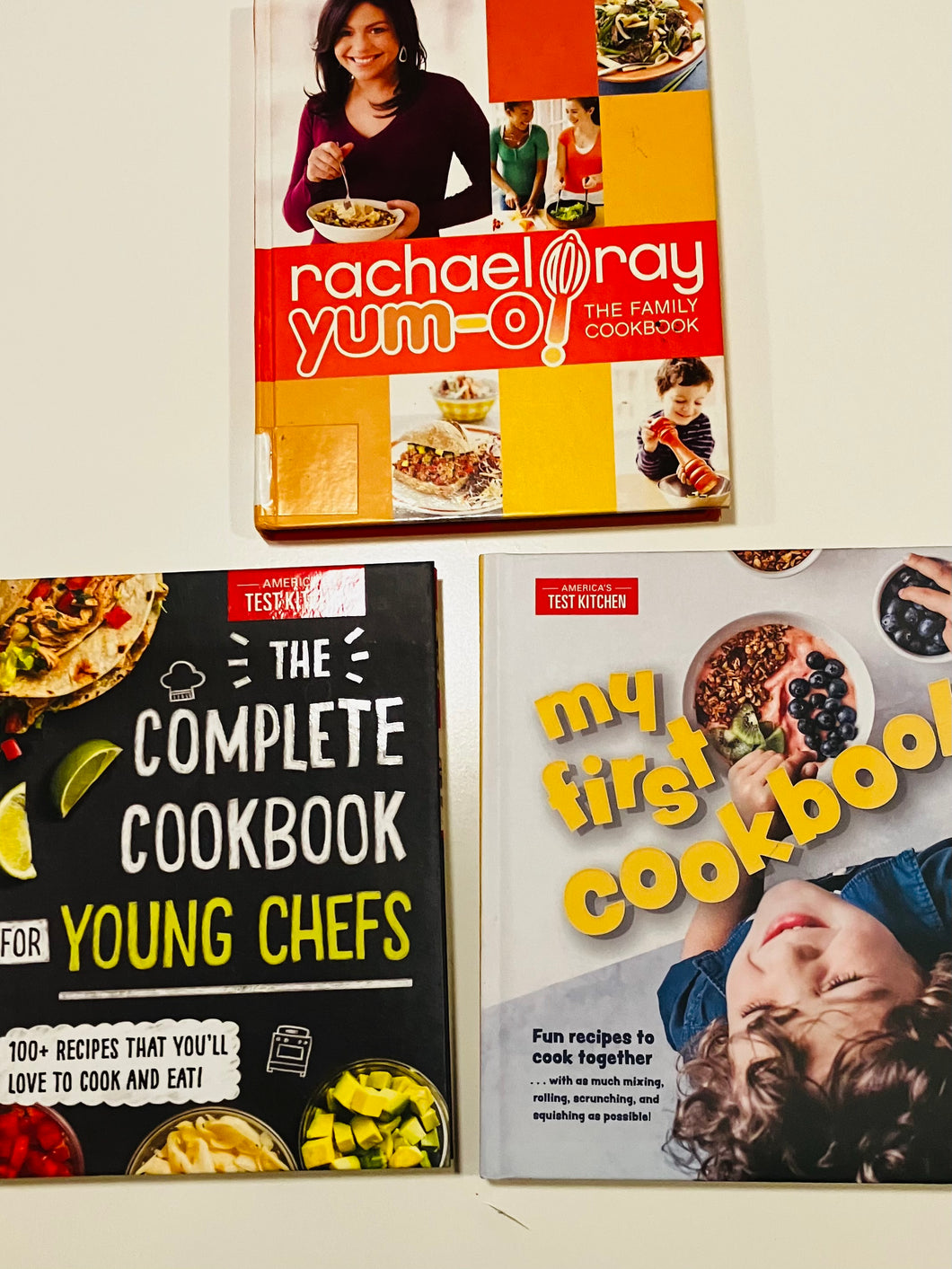 3 KIDS' COOKBOOKS RACHEL RAY/ YOUNG CHEFS